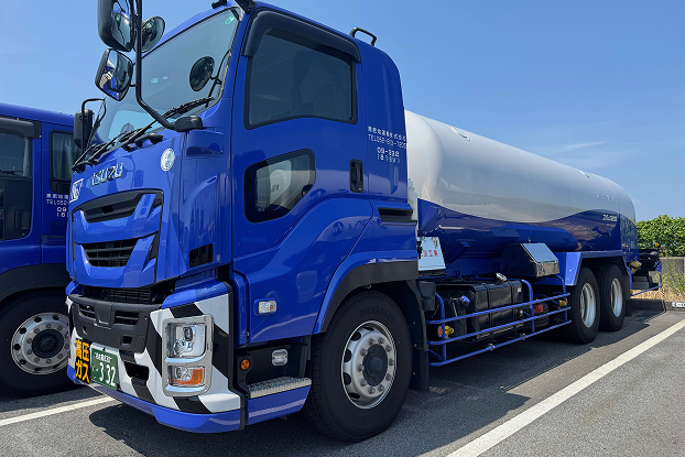  高圧ガスタンクローリー車